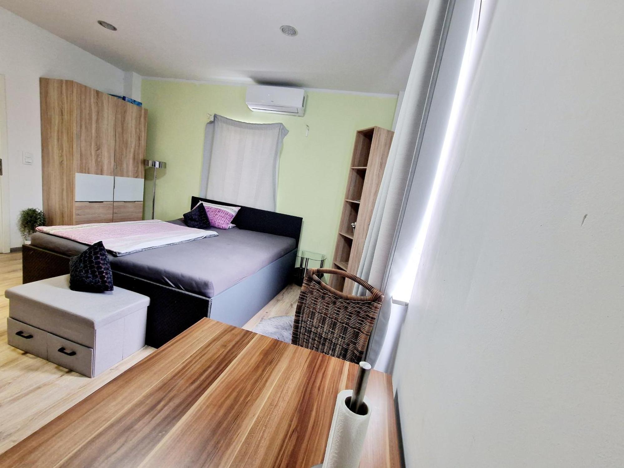 Ibo-Apart 1 Zimmer Apartment In ヘルツォーゲンアウラッハ エクステリア 写真