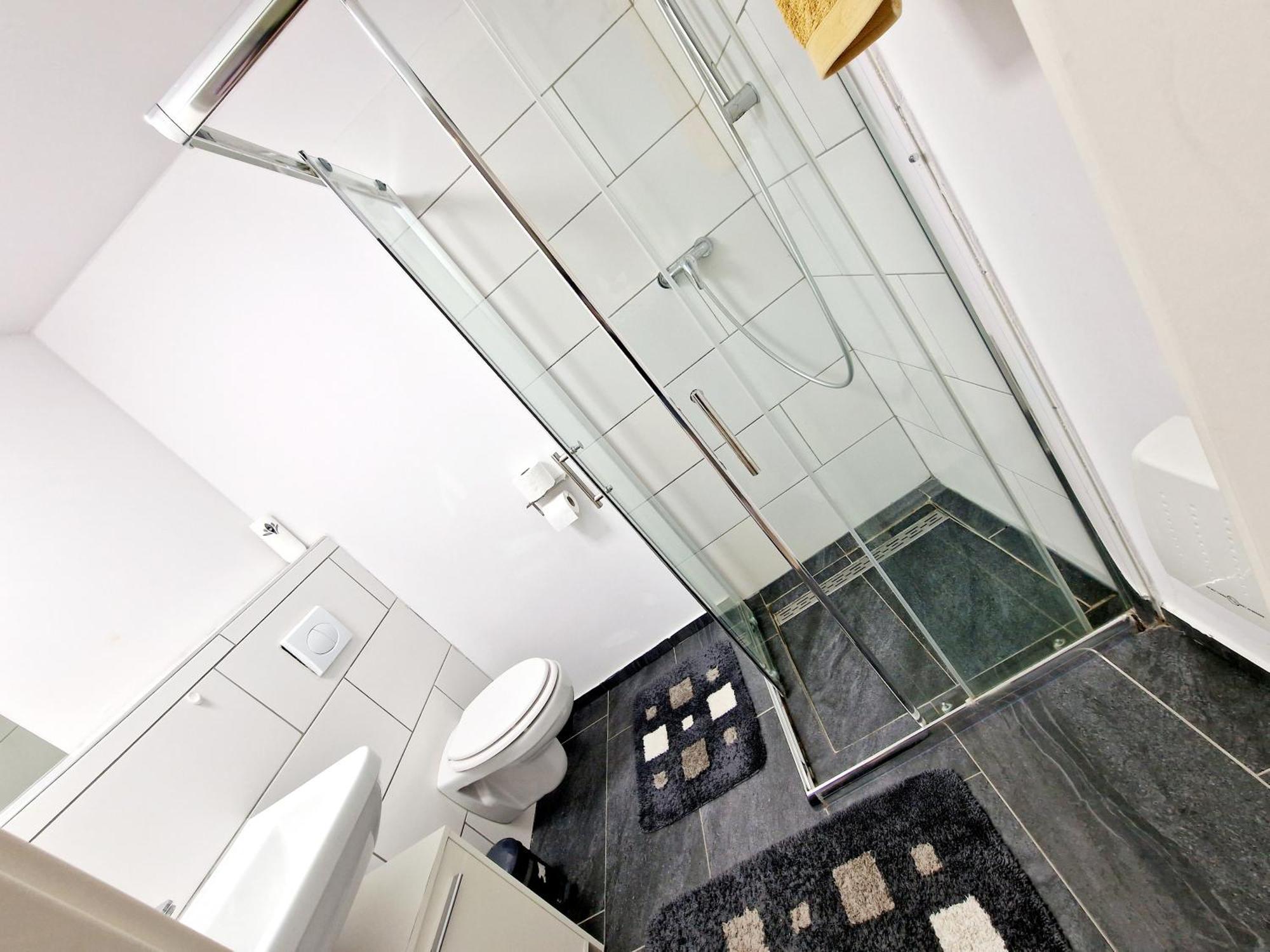 Ibo-Apart 1 Zimmer Apartment In ヘルツォーゲンアウラッハ エクステリア 写真
